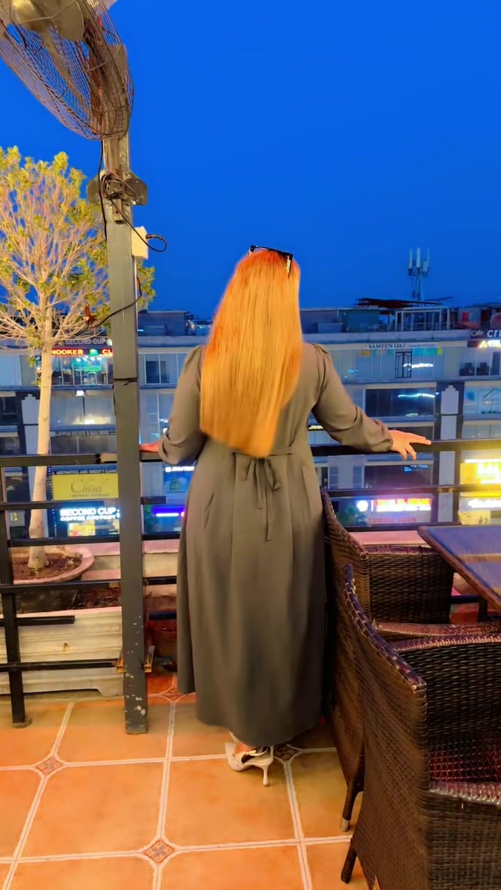 @Pakistani kuri 🇵🇰