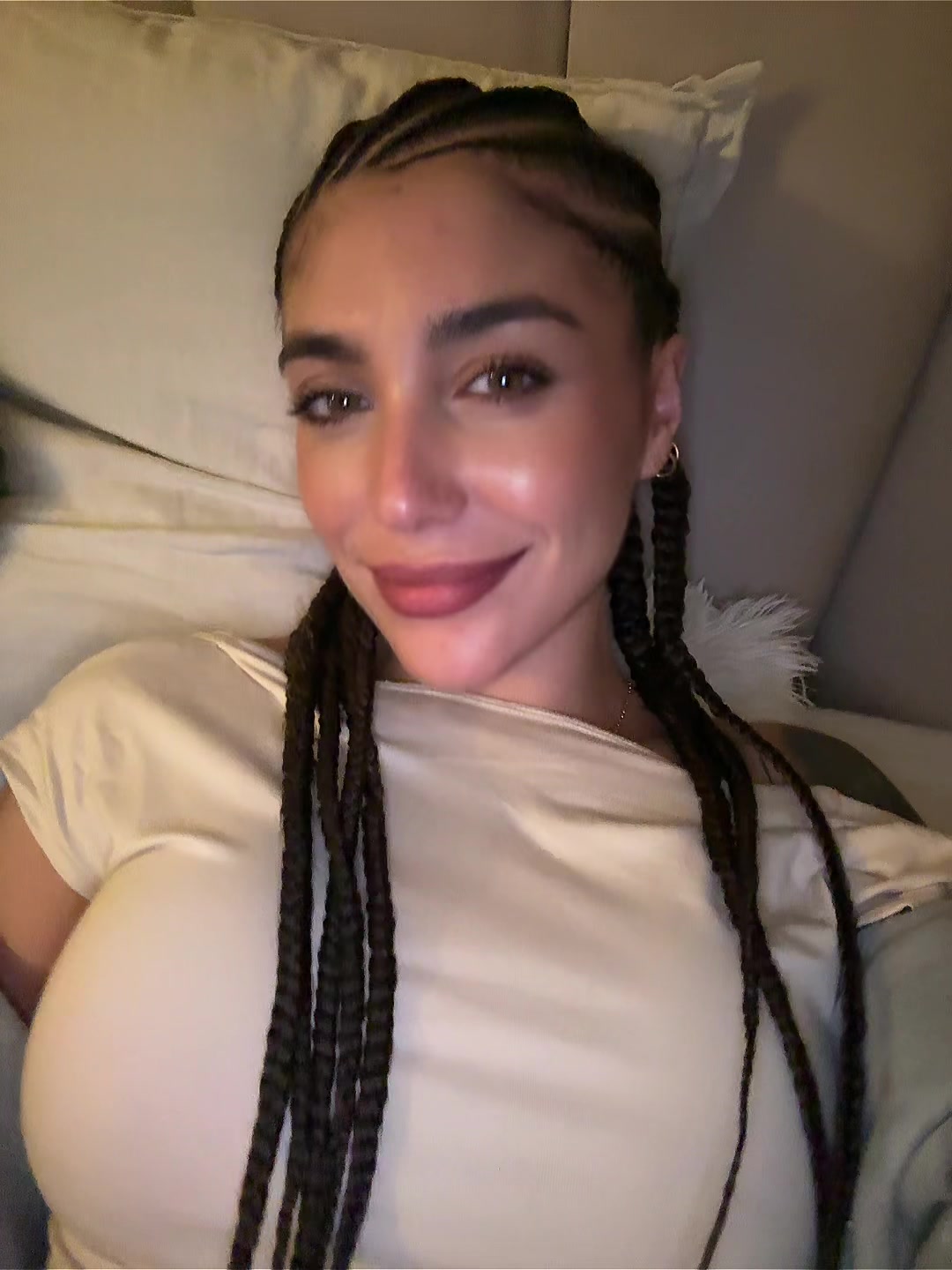 @candecaroo