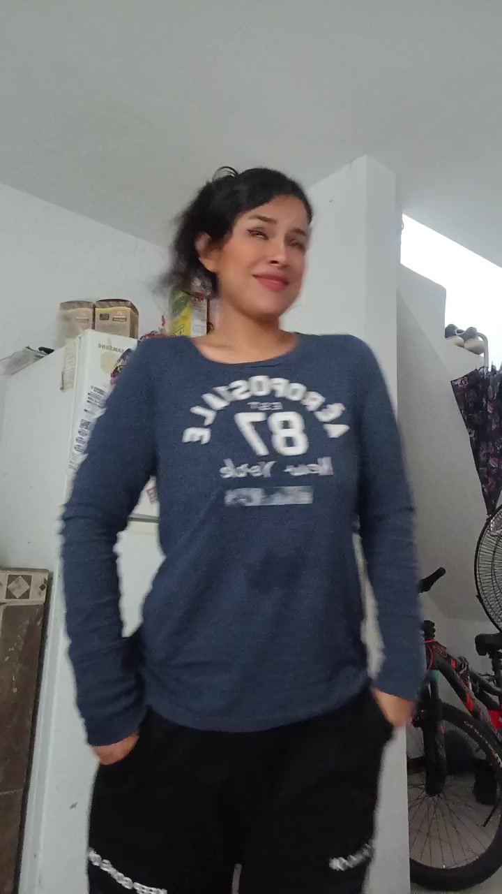 @ミ★ 𝘔𝘢𝘺𝘳𝘢 𝘶𝘷𝘢𝘭𝘭𝘦 ★彡