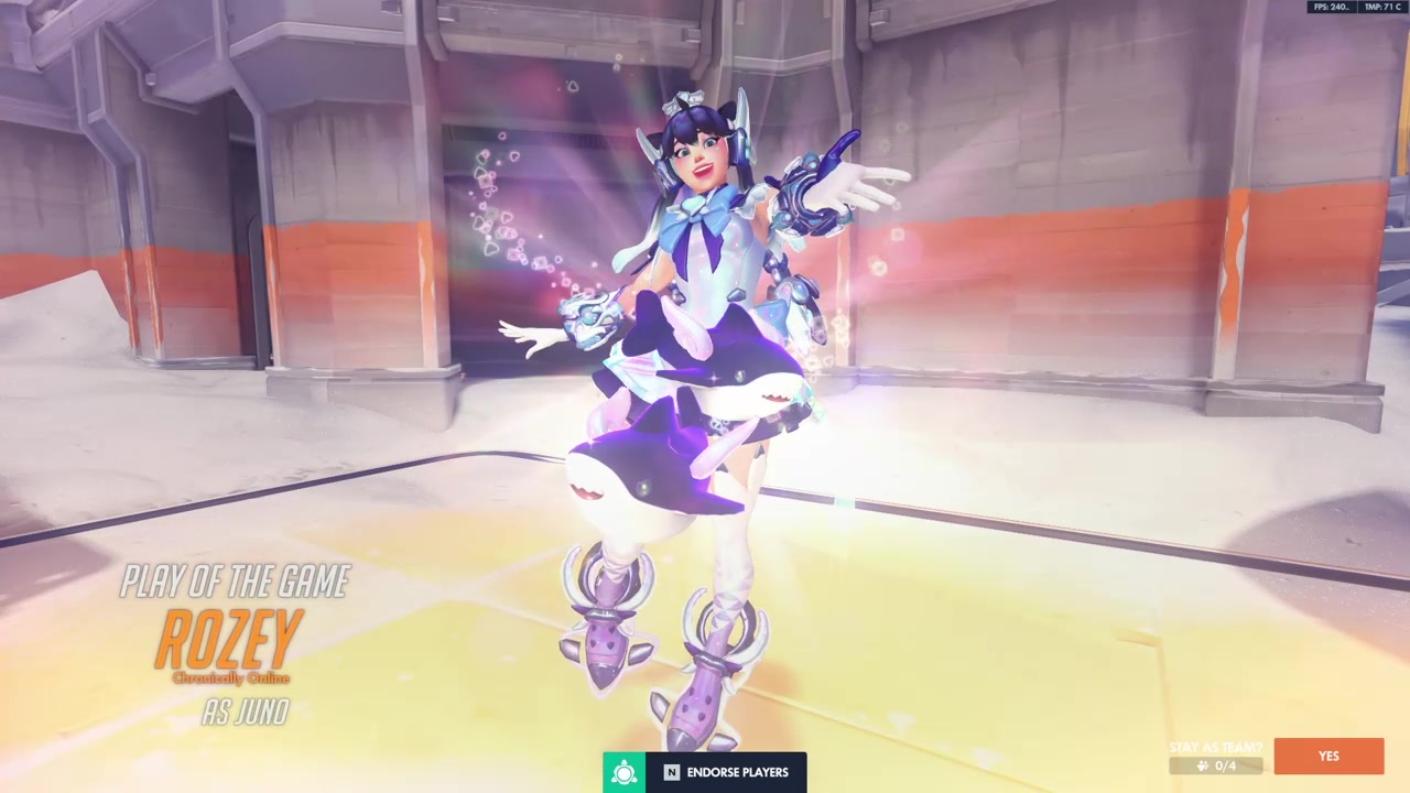 @r0zey_