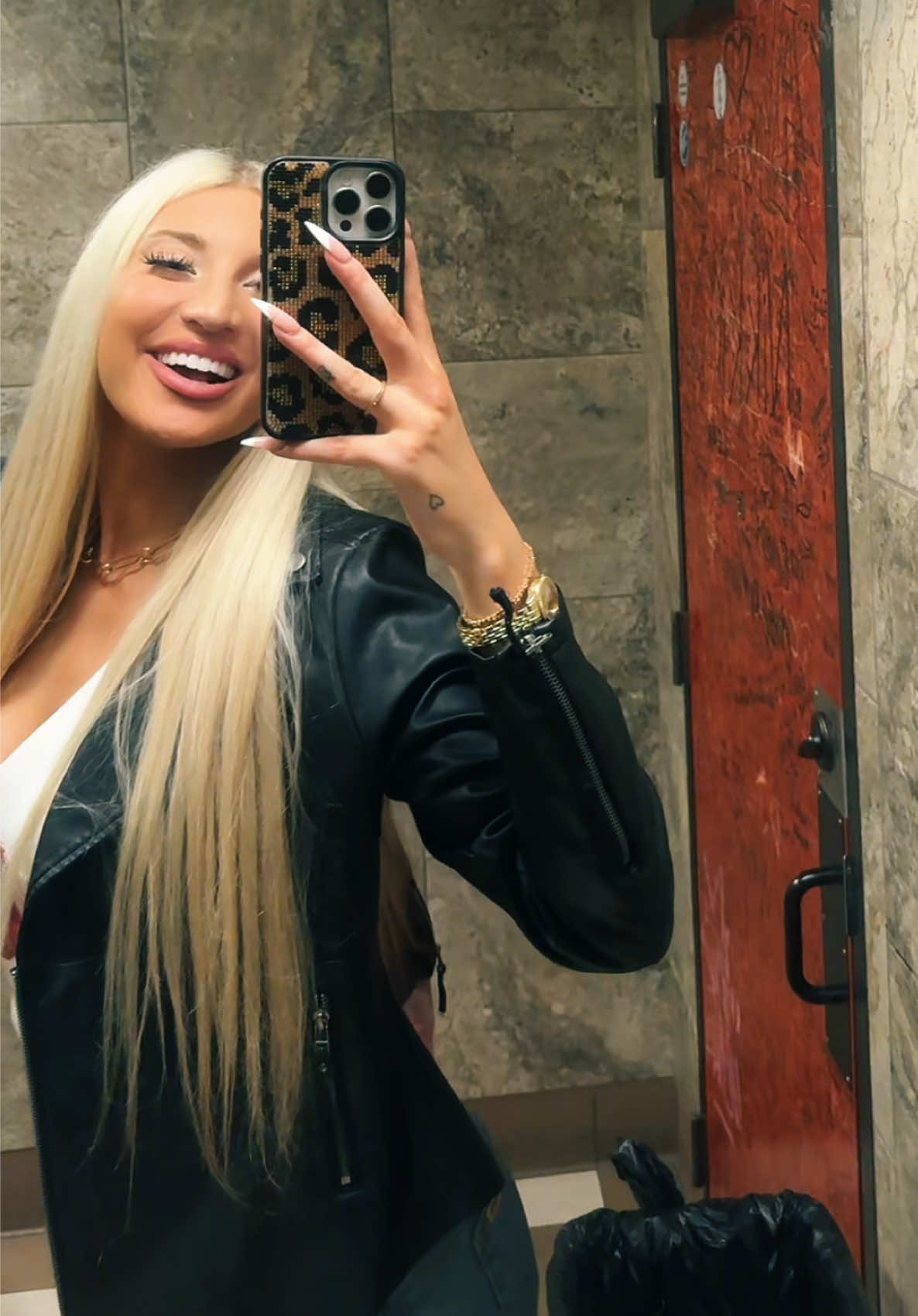 @Chloe ﾒ𝟶