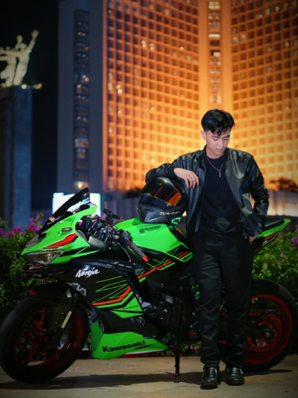 @OTOYphotograph