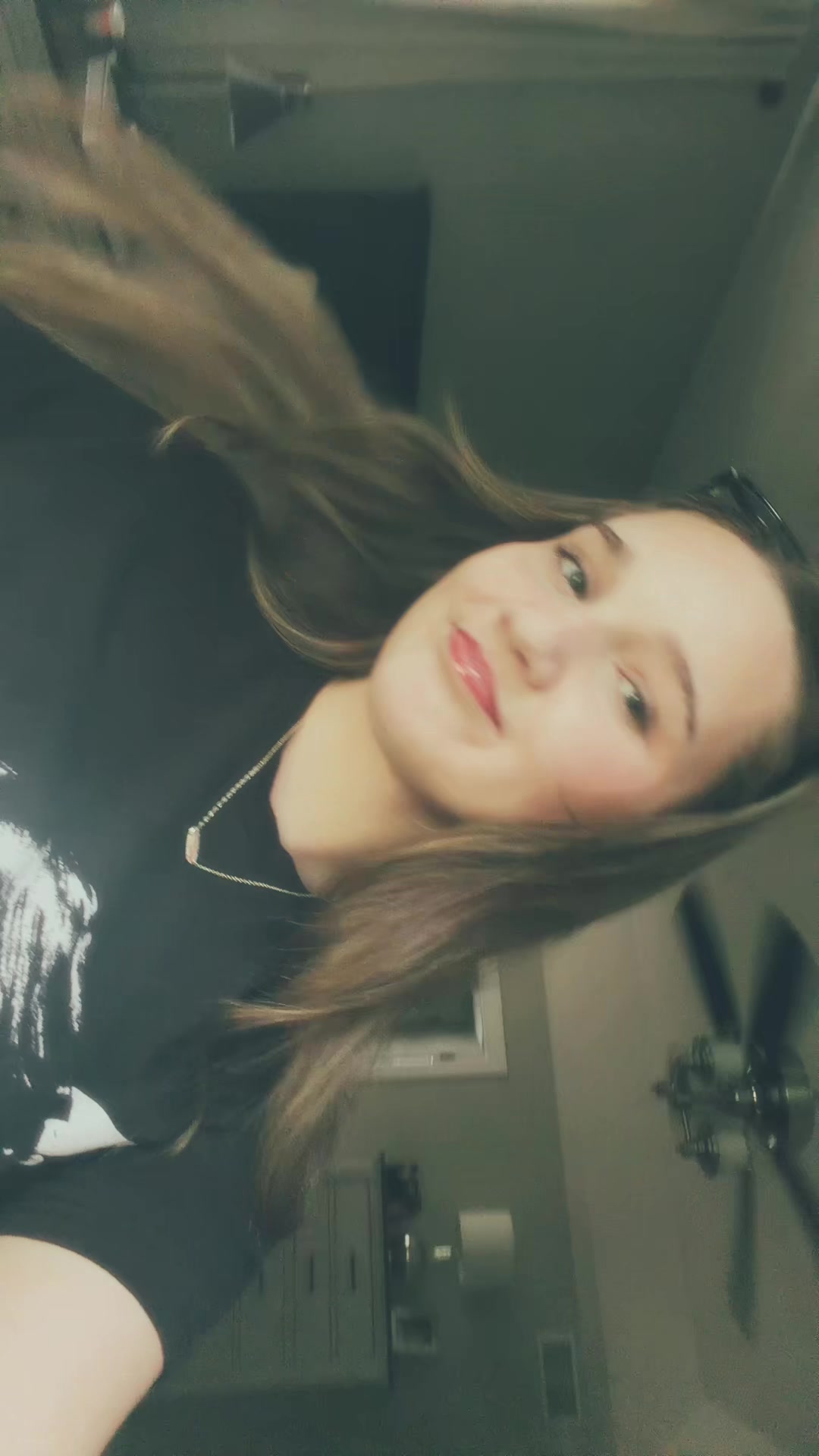 @Ella