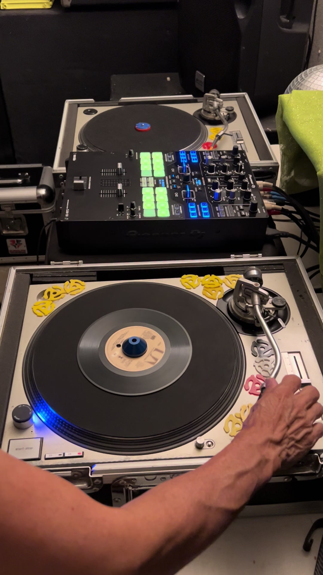 @DJ V