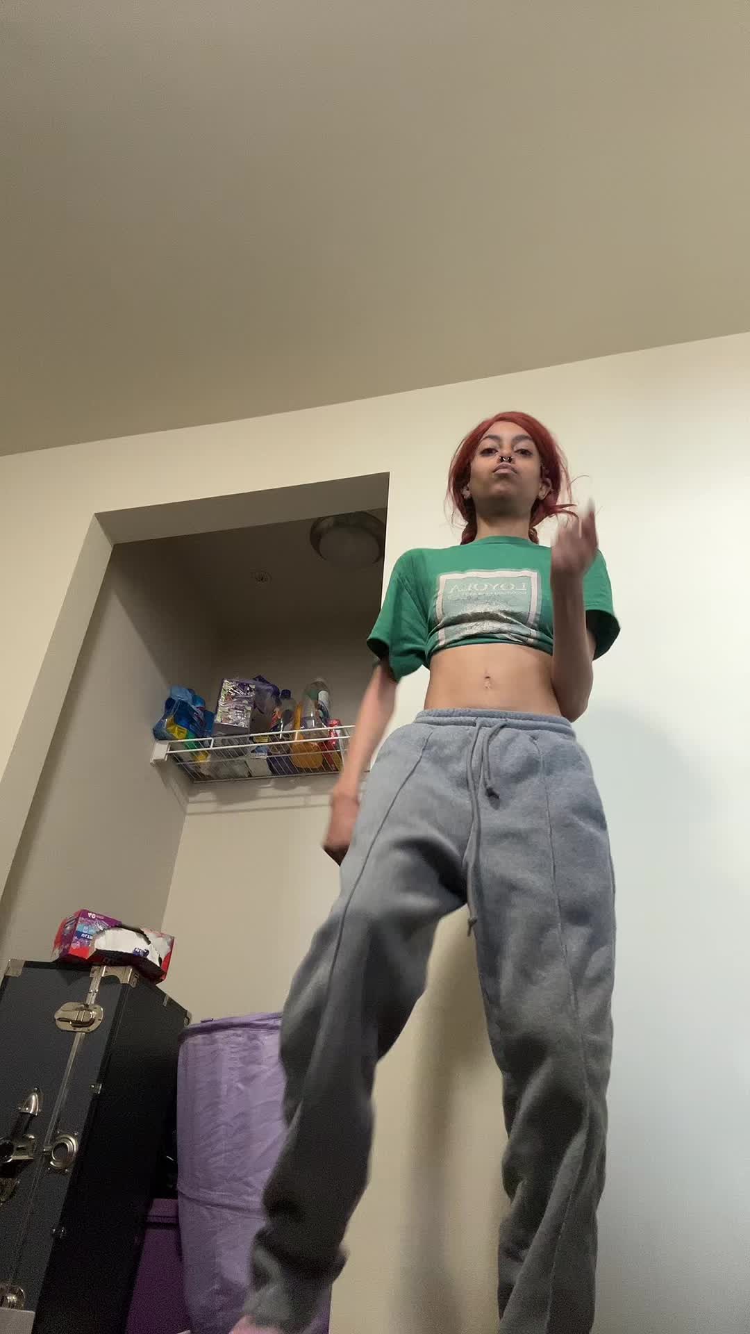 @nosmilingnini