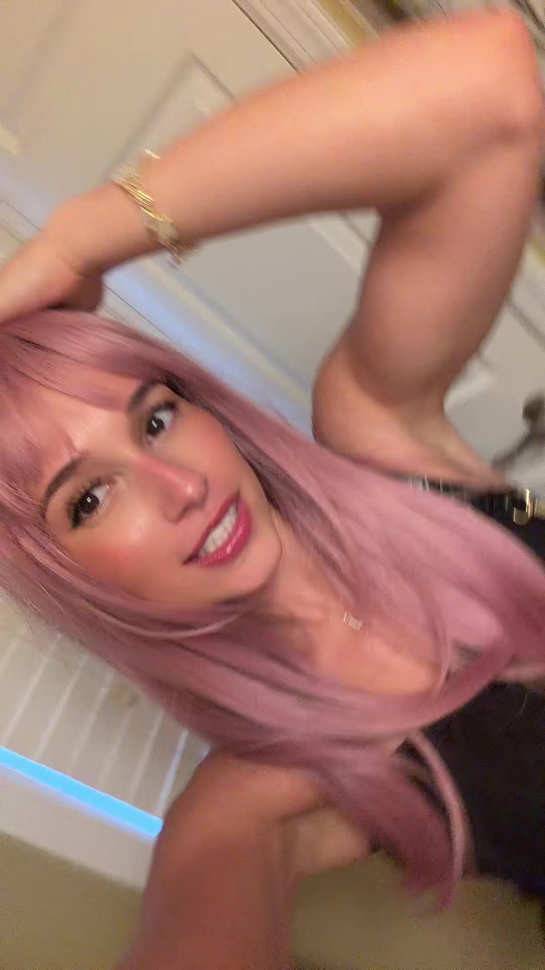 @Juliagjelaj