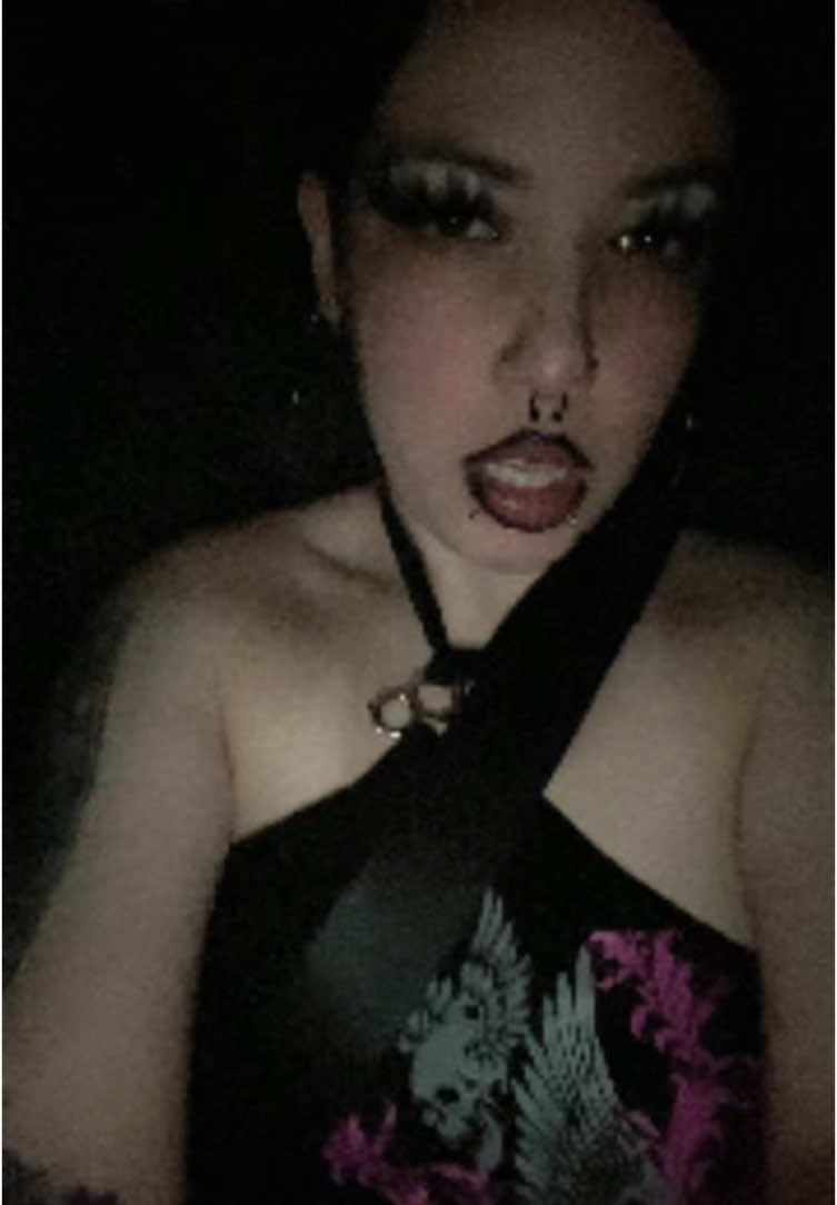 @🦇 ☆  E  ☆ 🦇