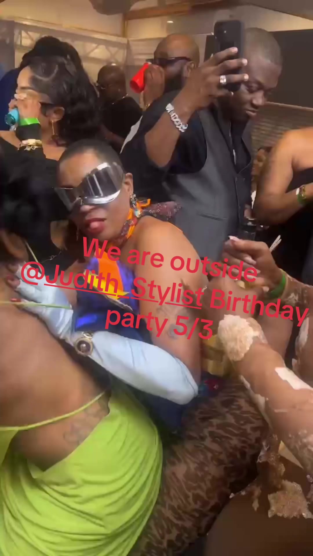 @DonnetteElegantBossLady