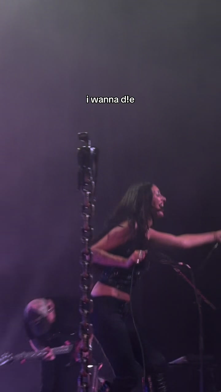 @julia wolf clips