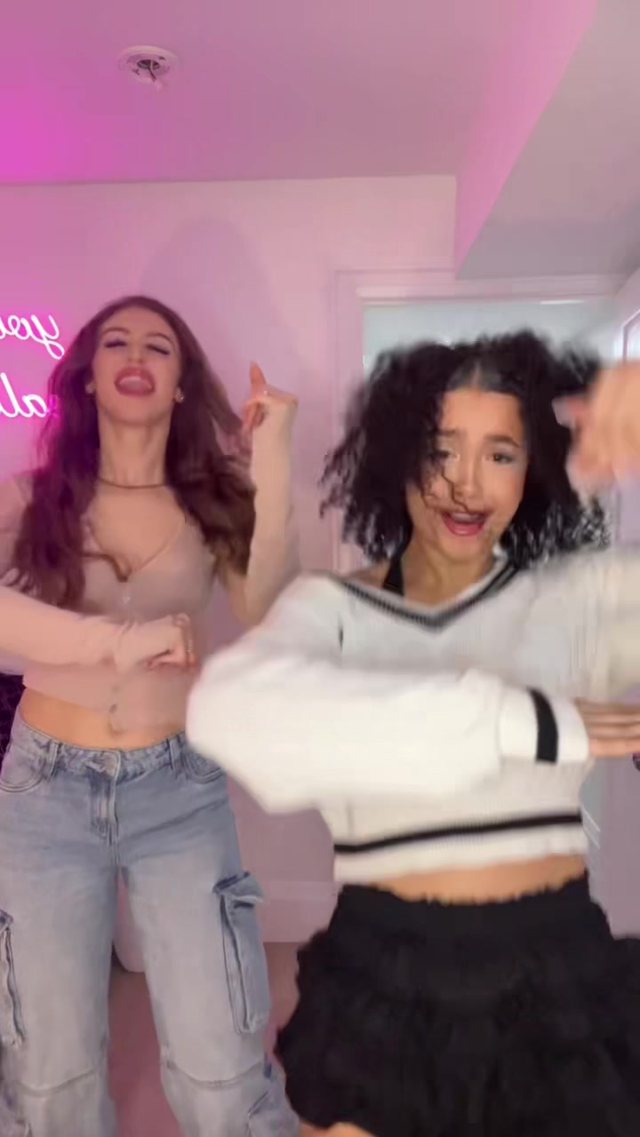 @avaandmimi8