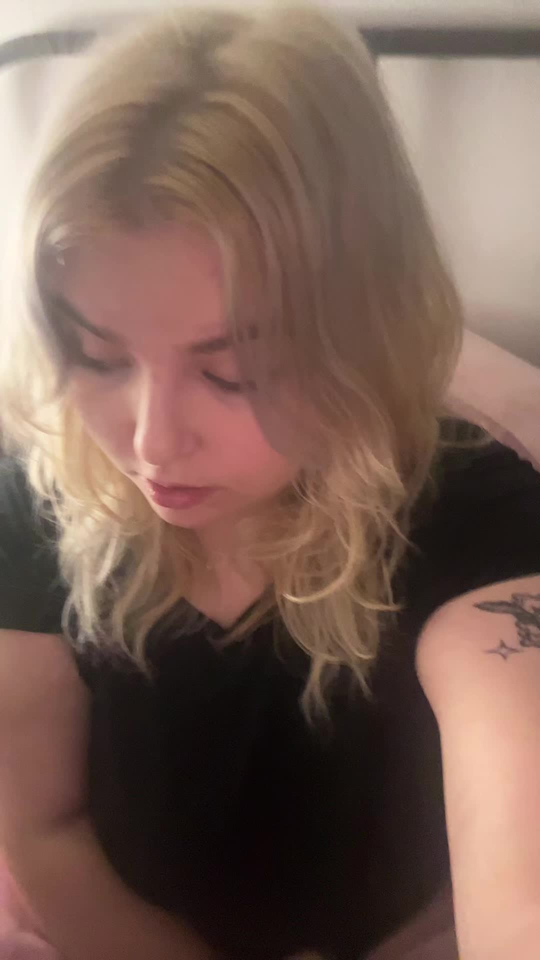 @🖤
