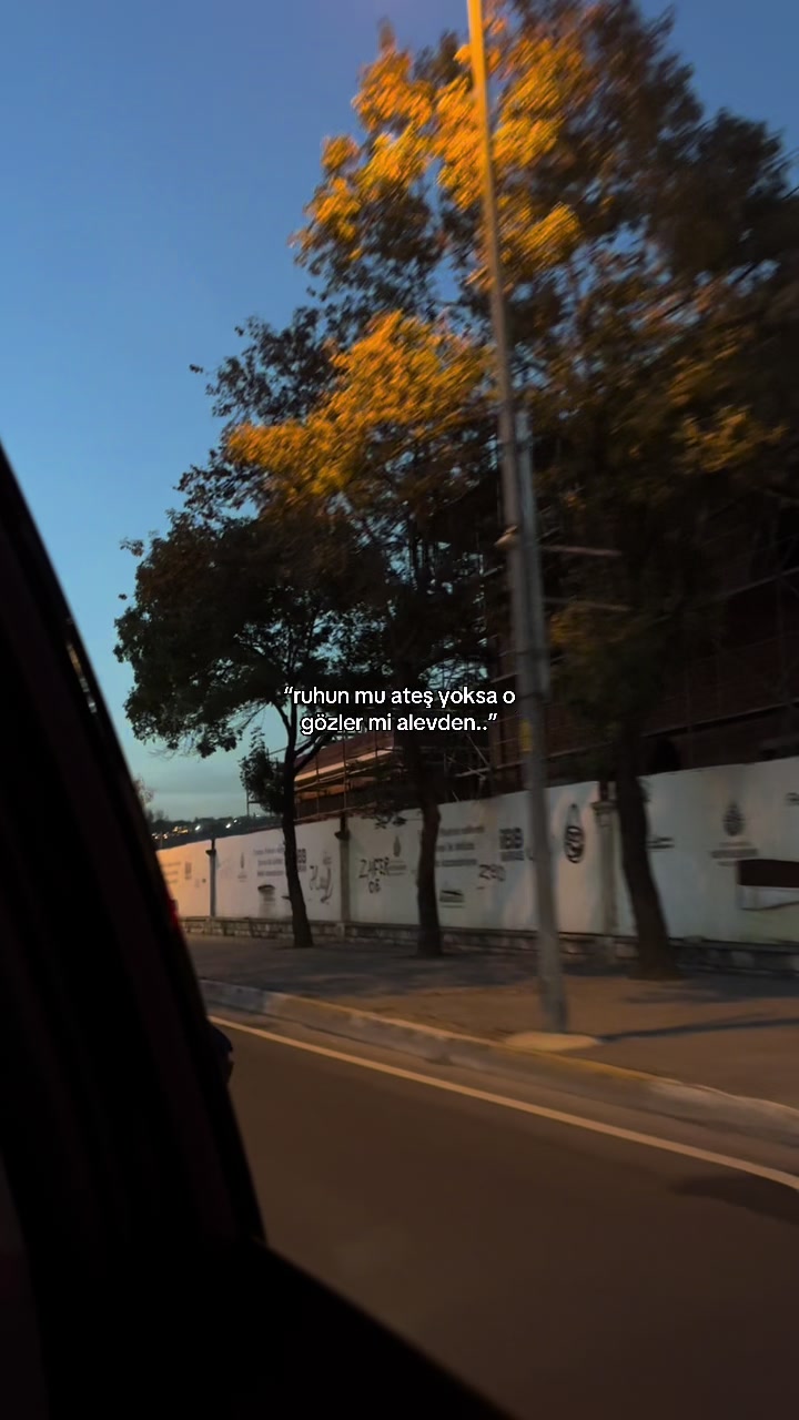@ℰ