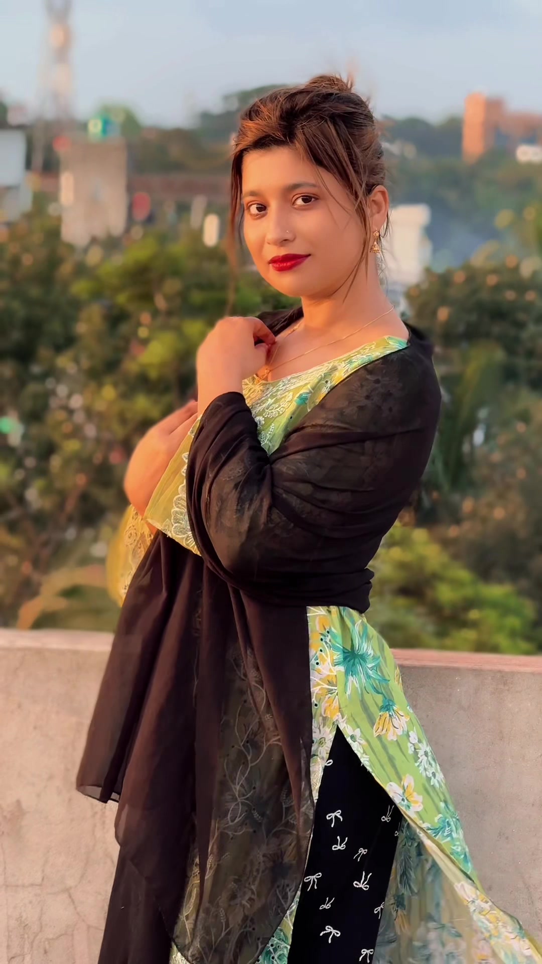 @🌸মৌমাছি🐝