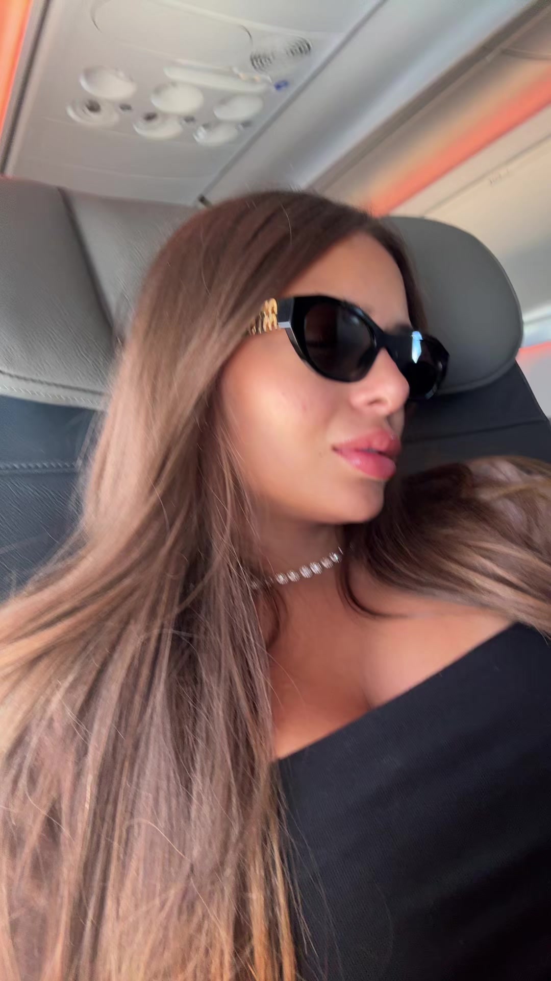 @Mia