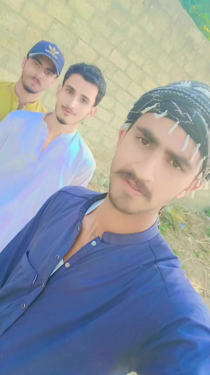 @🇵🇰M K🇦🇪