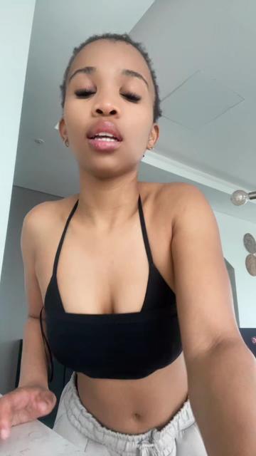 @Tlholohelo