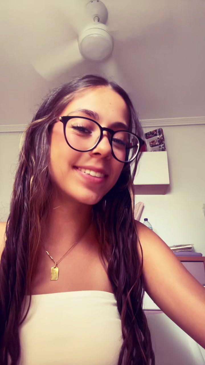 @Elenaa