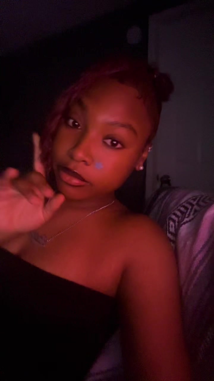 @randomsexygirlaccount