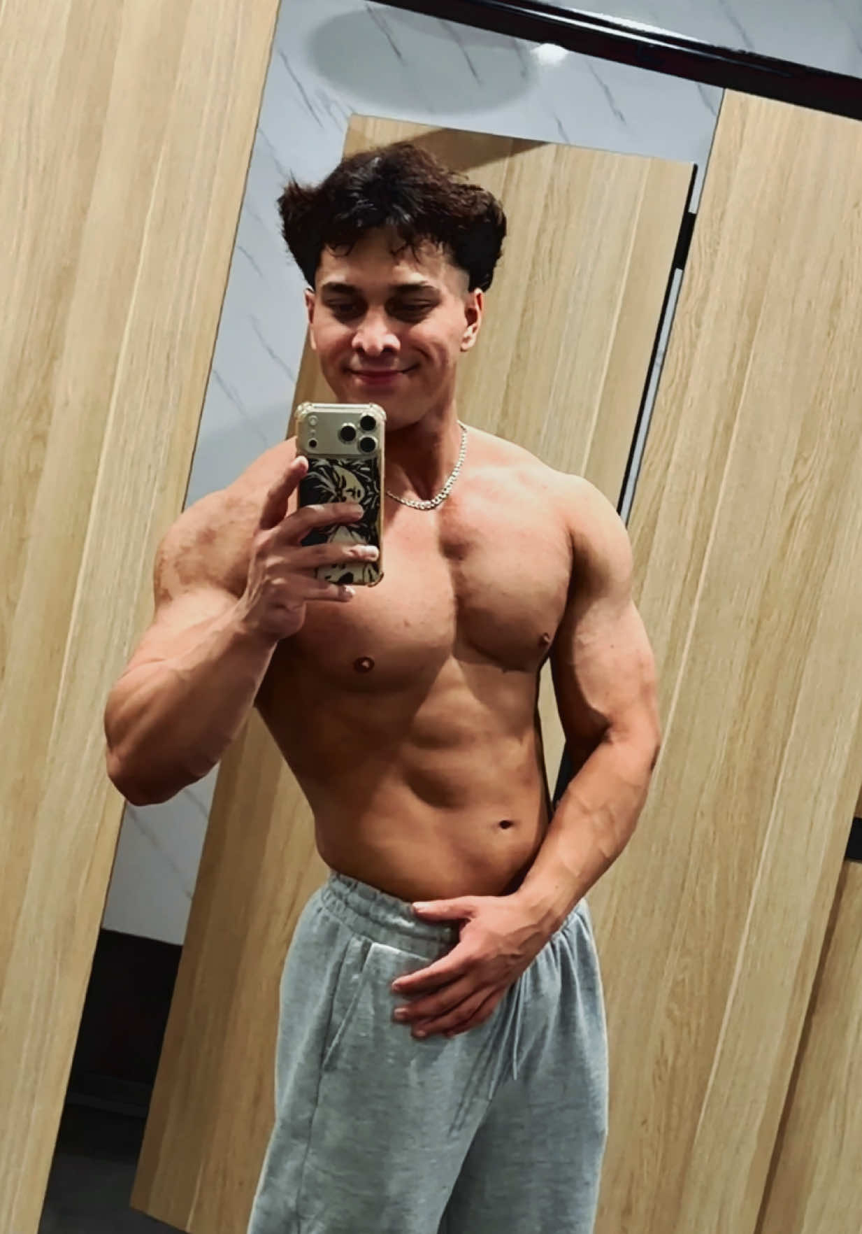 @LiftwOmi