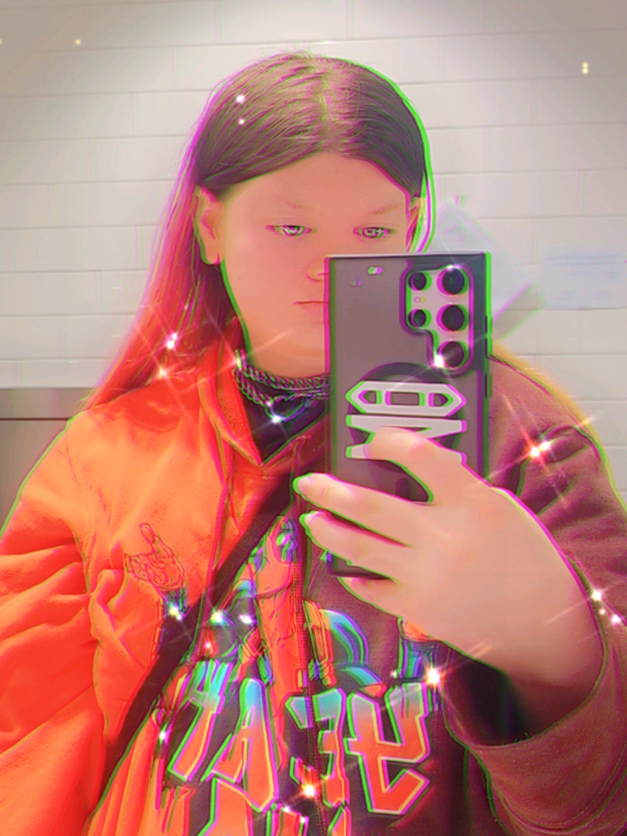 @🖤🐥🦊σƒƒι¢ιαℓ_муѕтι¢🦊🐥💜