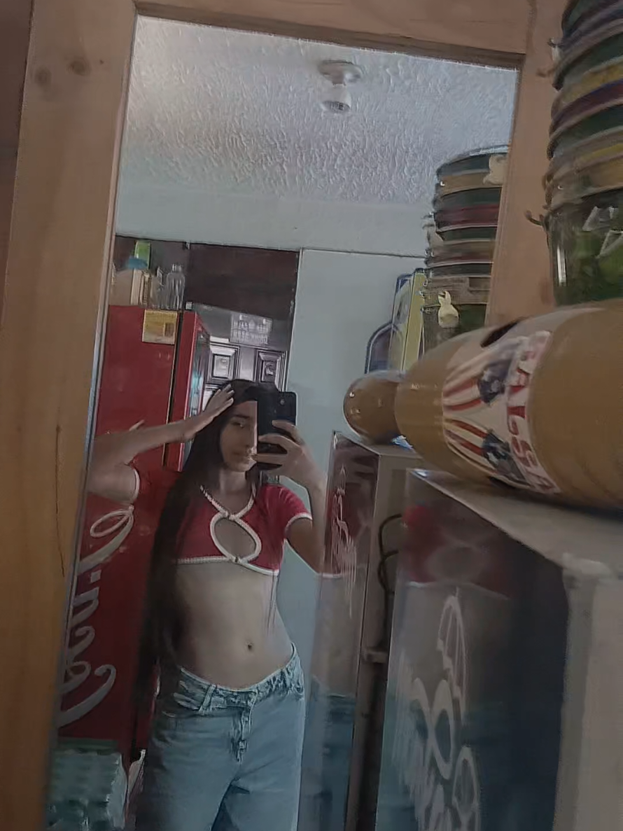 @𝑚𝑖𝑎 𝑚𝑜𝑛𝑡𝑜𝑦𝑎