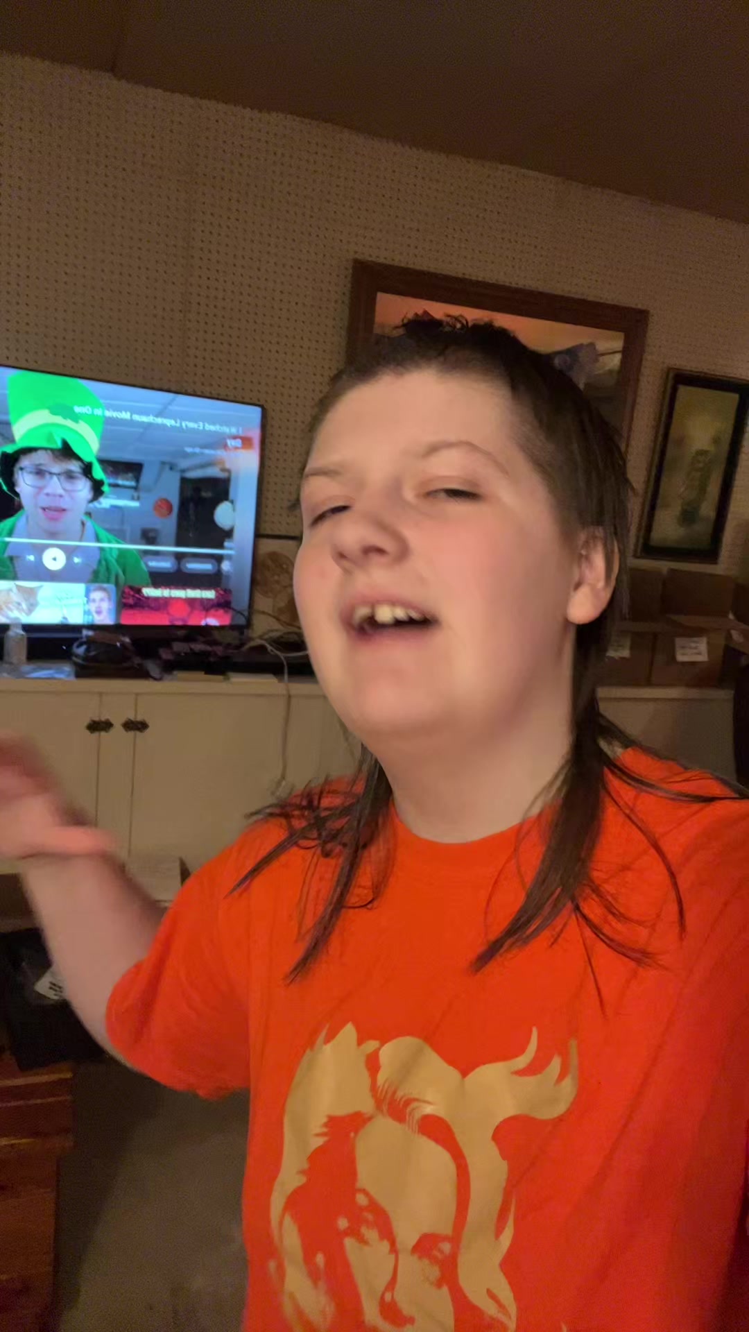 @peridots BIG FAT green buh 🥵