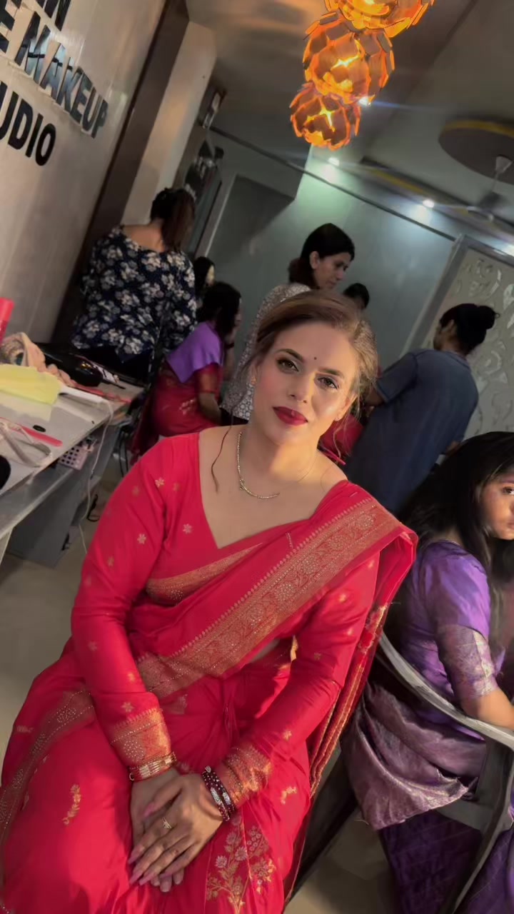 @New Rose Makeup Studio