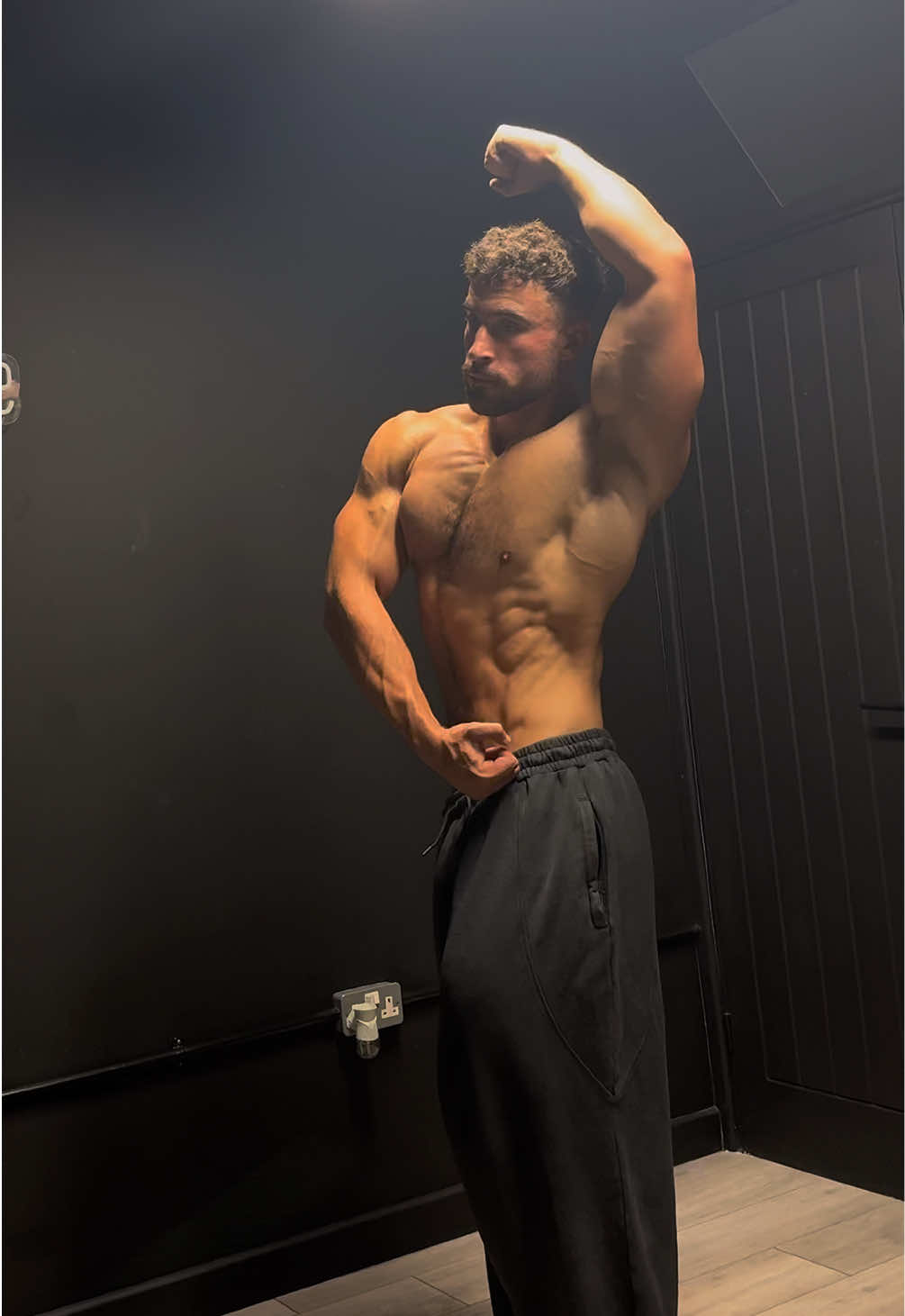 @Phil Andrew 🦍