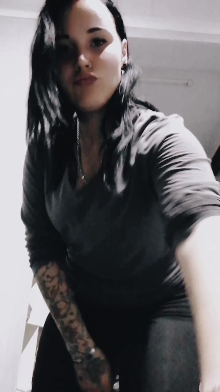 @❅🖤Cryptic.lonewolf🖤✵