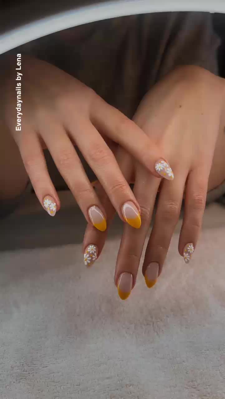 @Everydaynails by Lena
