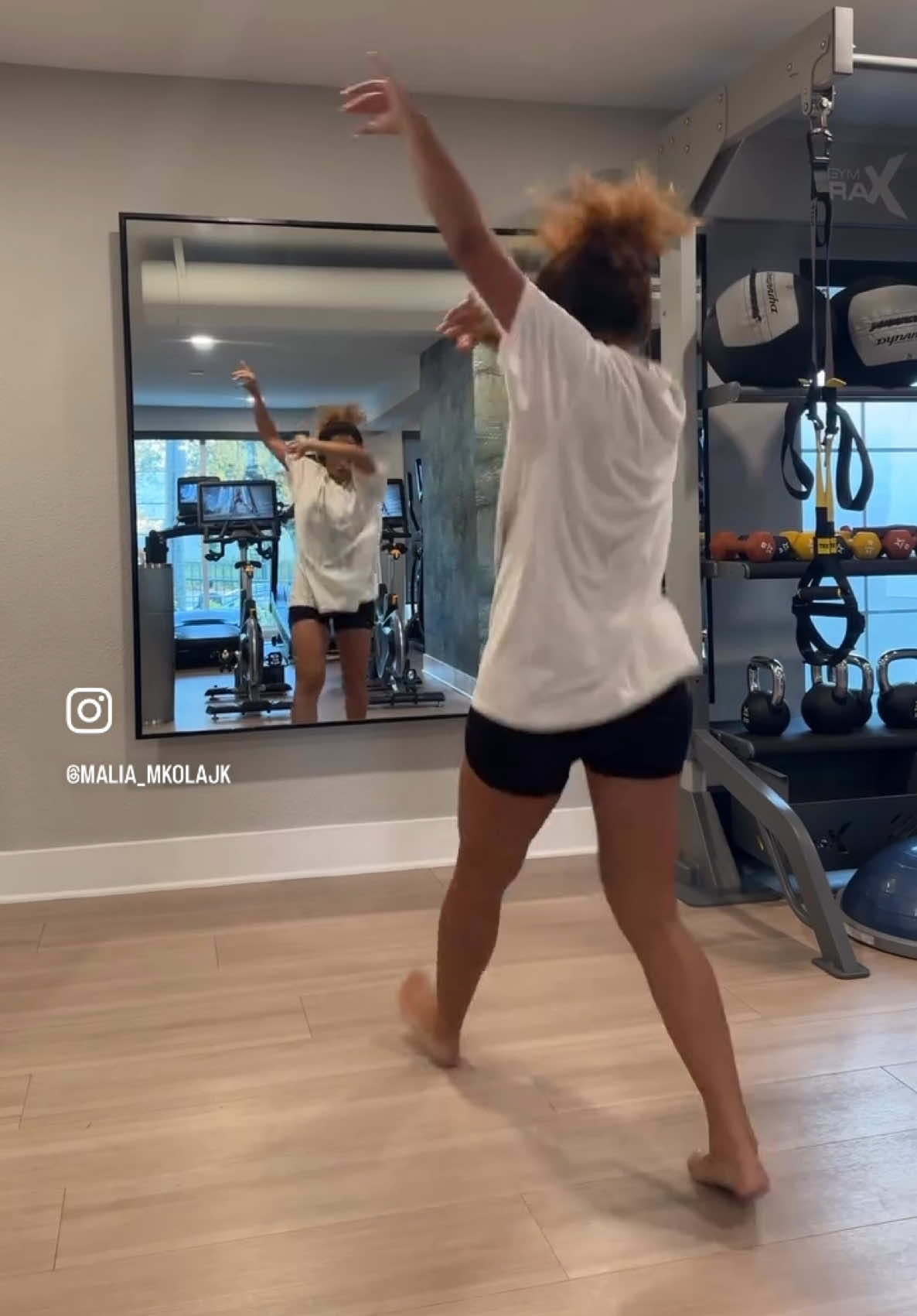 @malia_mkolajk