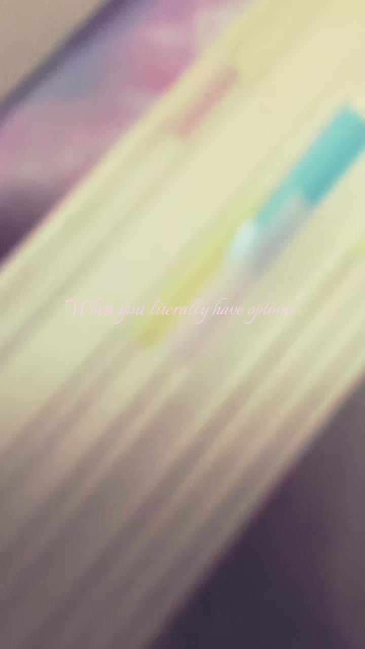 @𝘥𝘰𝘭𝘭𝘩𝘢𝘯𝘥𝘴