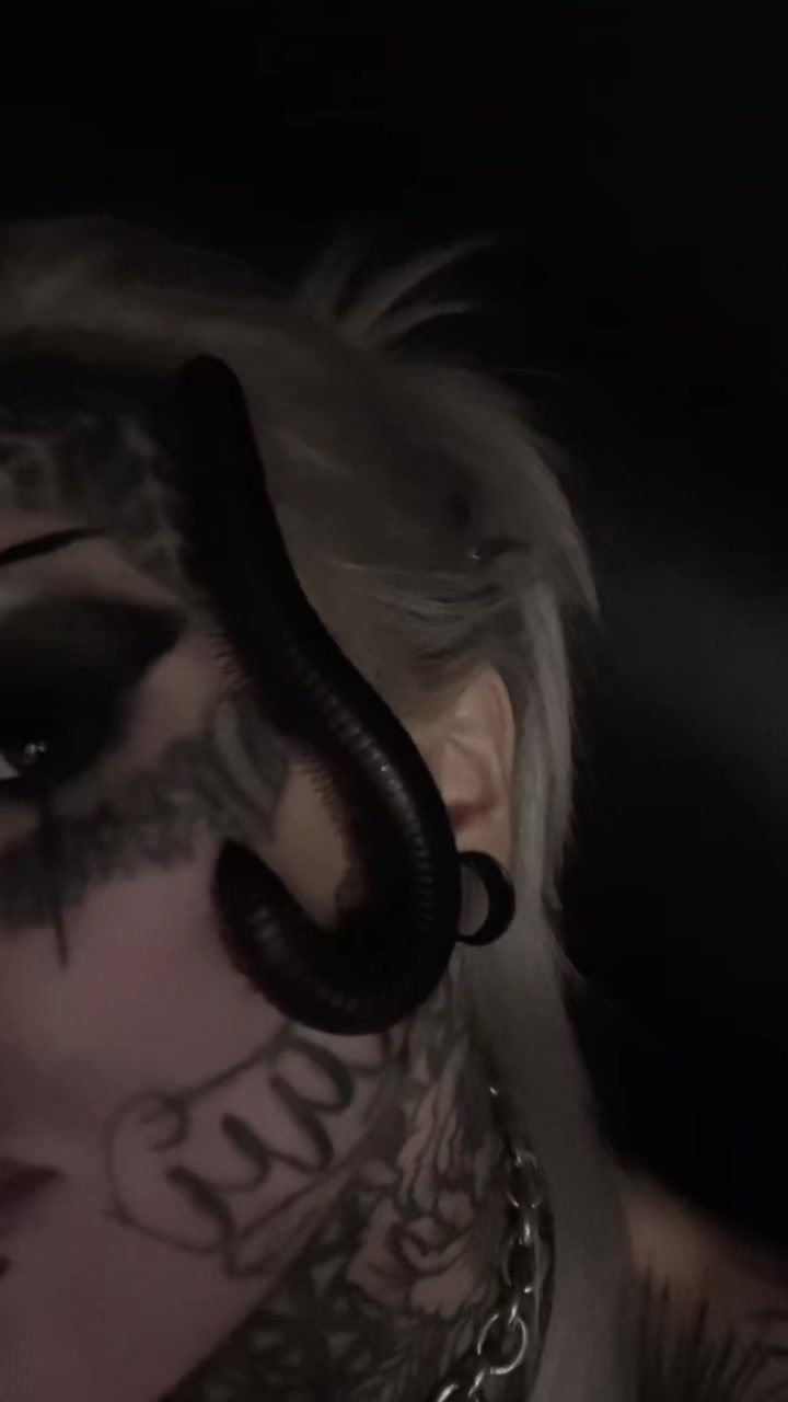 @GoreWhore
