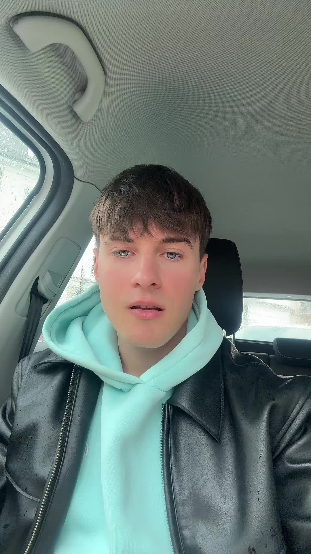 @Figlarz