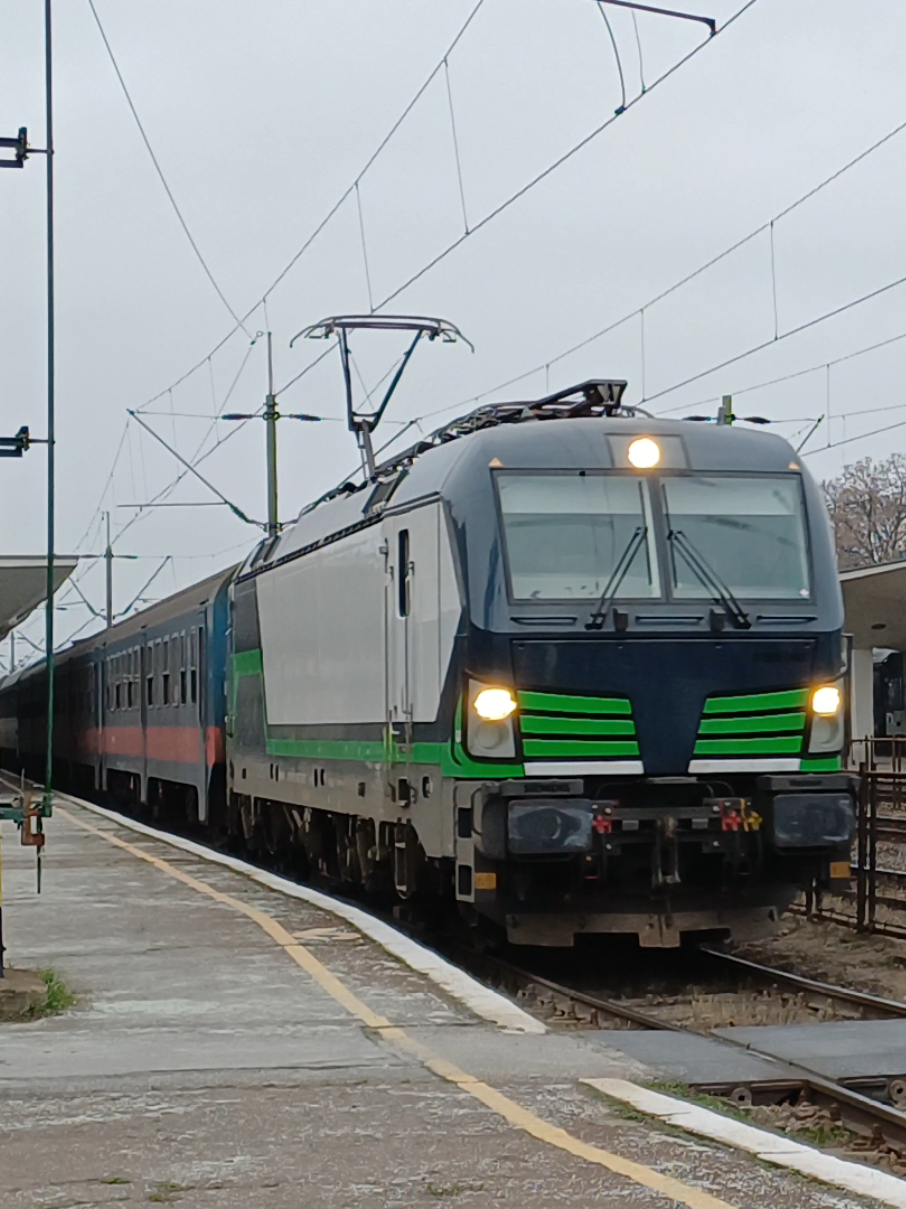 @Dominik 🚂🚃🚌