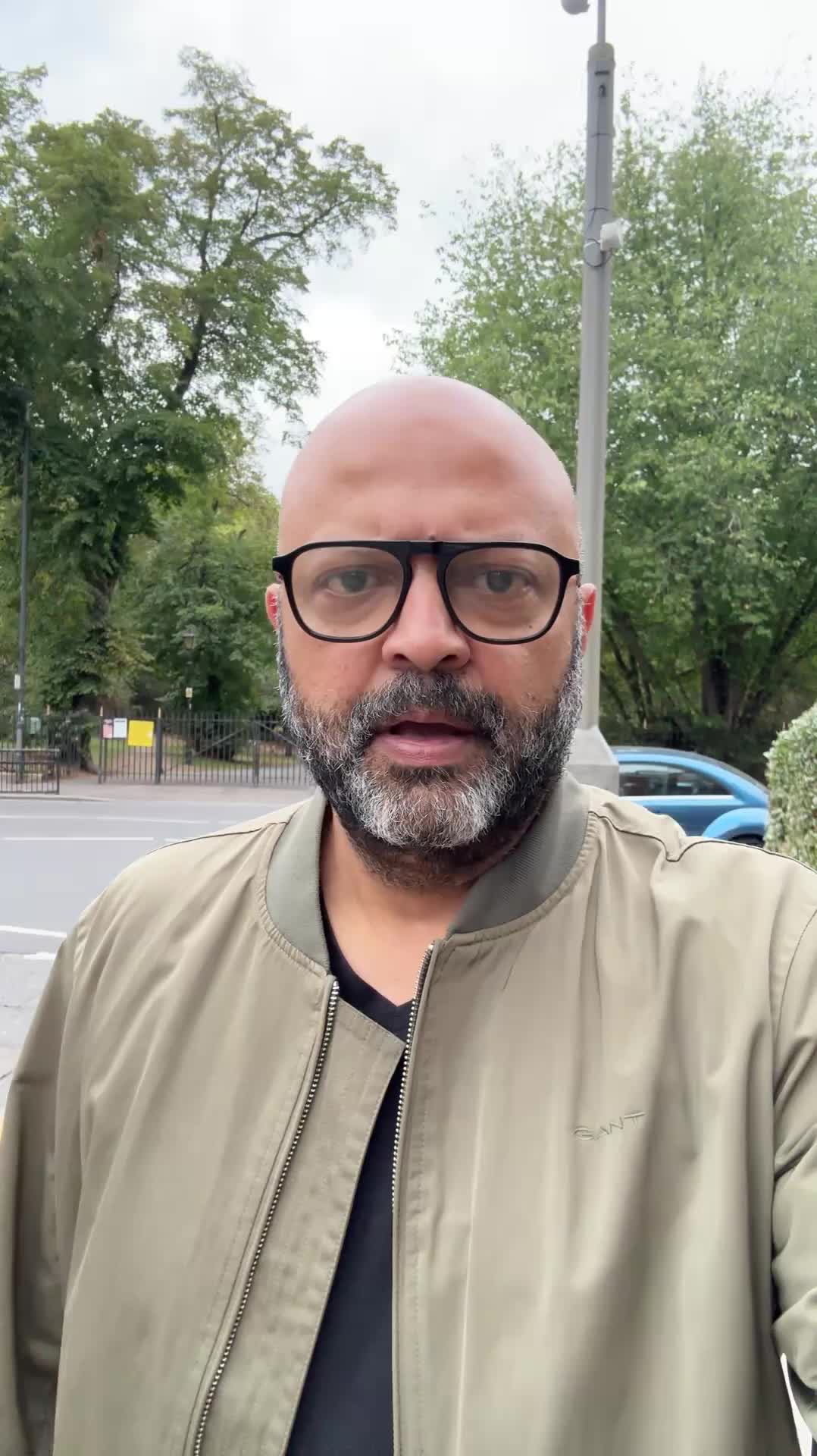 @thetravelingprofessor