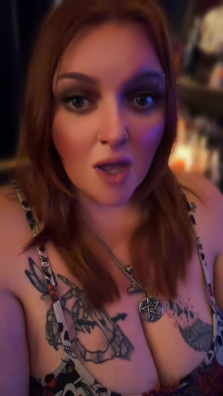 @CraftyMummaTrucker