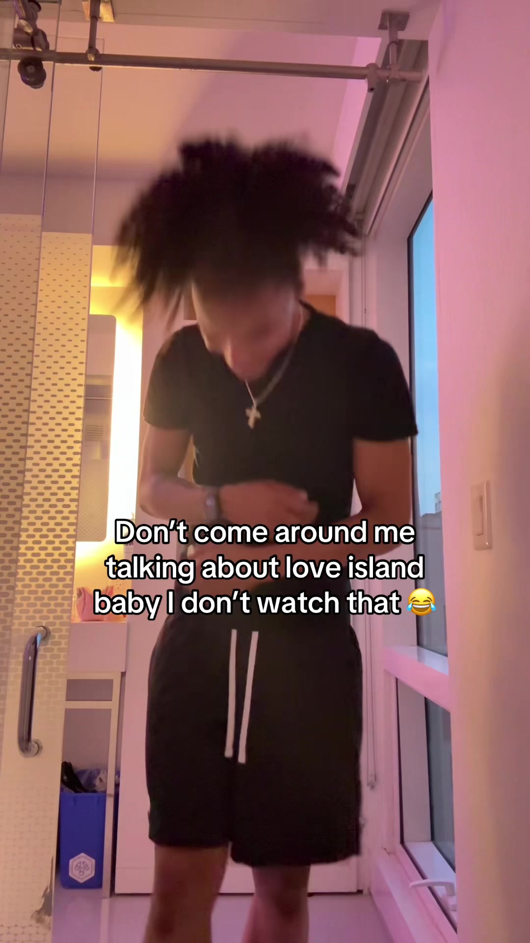 @astackzzz_