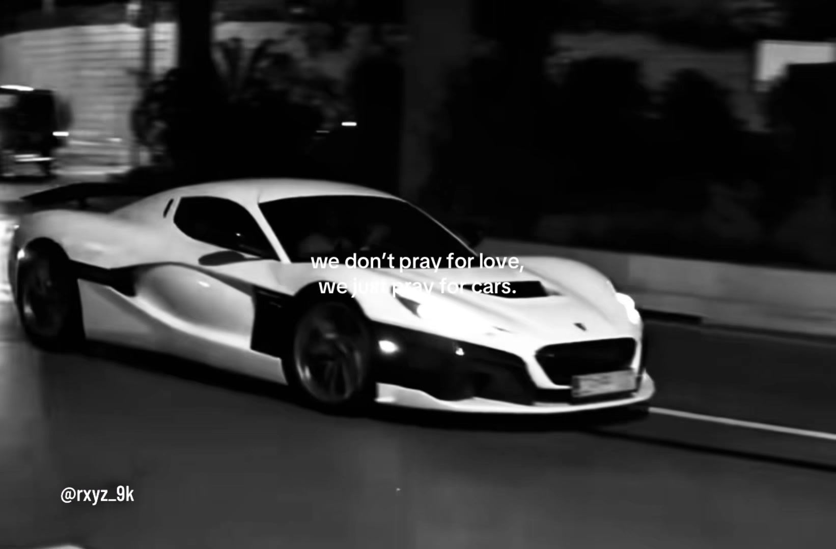 @888