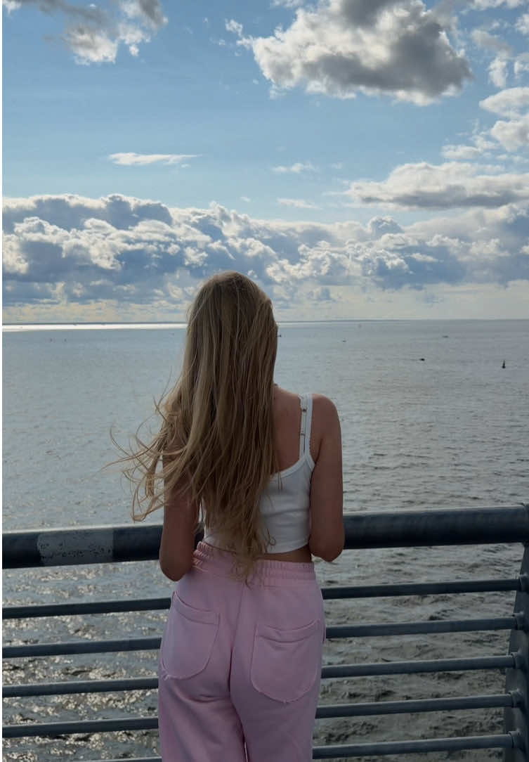 @Aurora🕊️