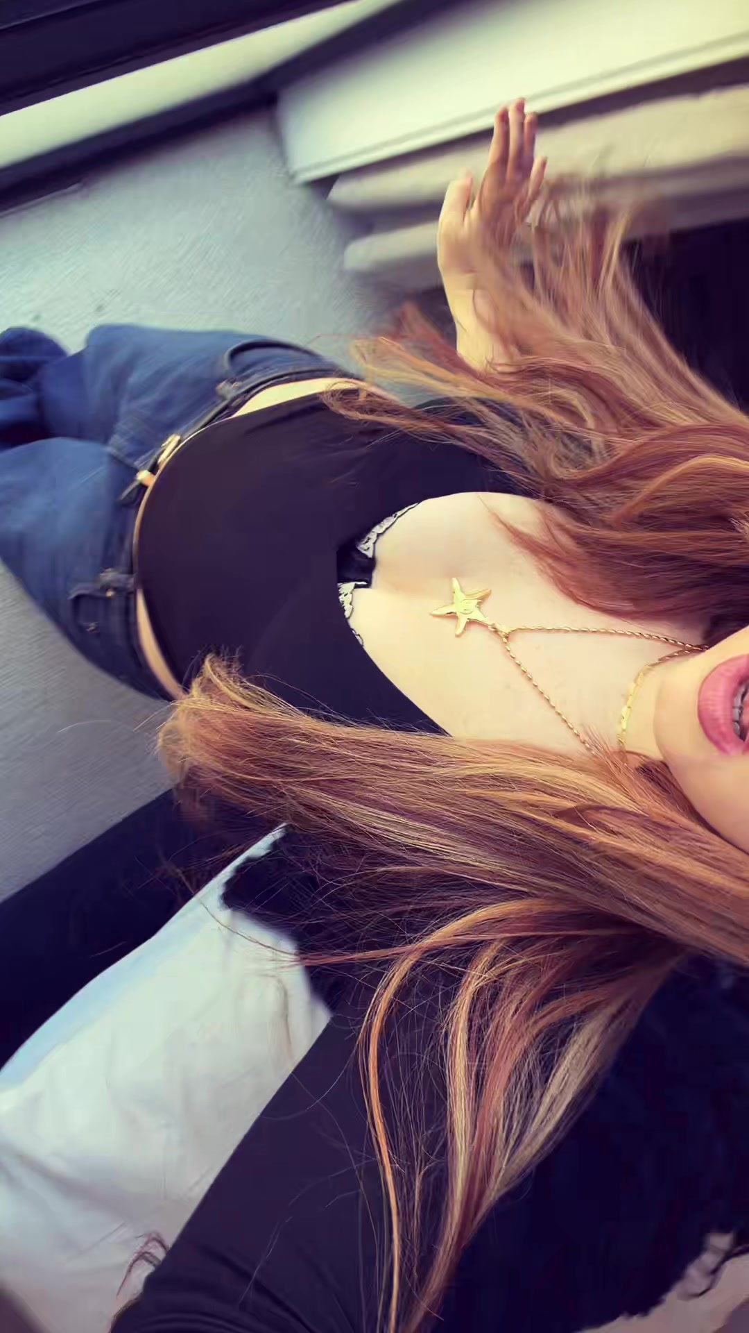 @Adriana 🪽