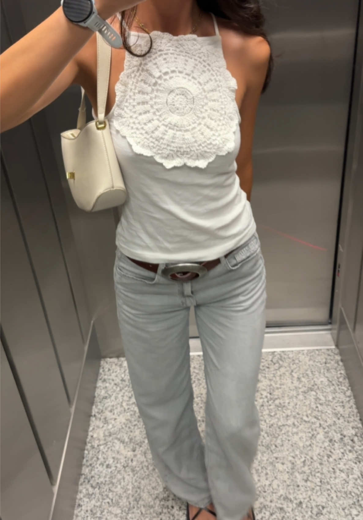 @_lucialosada