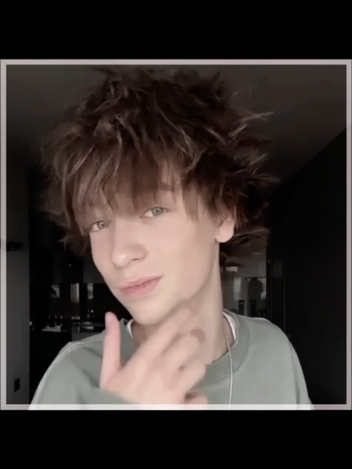 @ликсен шанель ✯