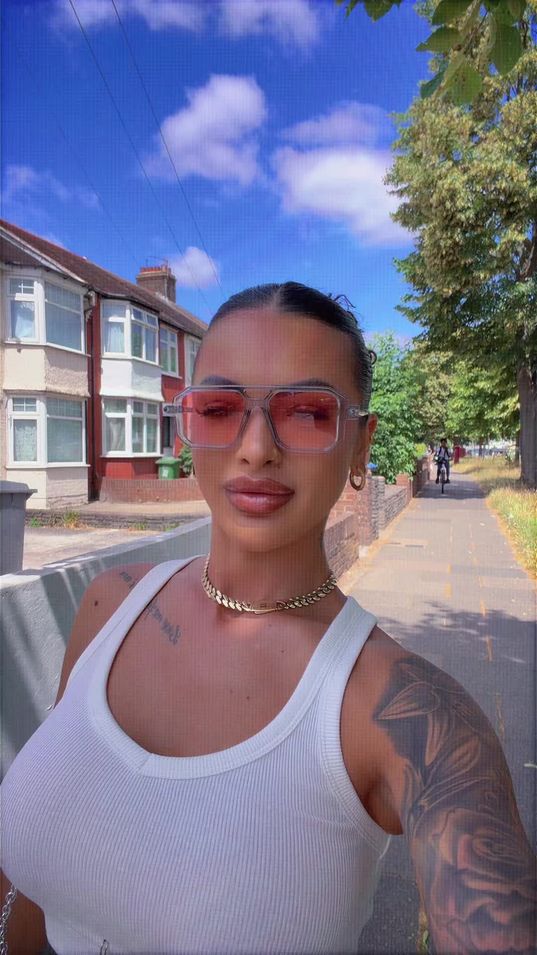 @Georgiana_flo
