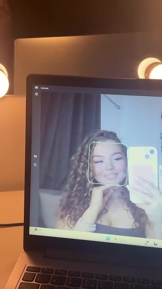 @𝐞𝐦𝐢𝐥𝐲𝐣