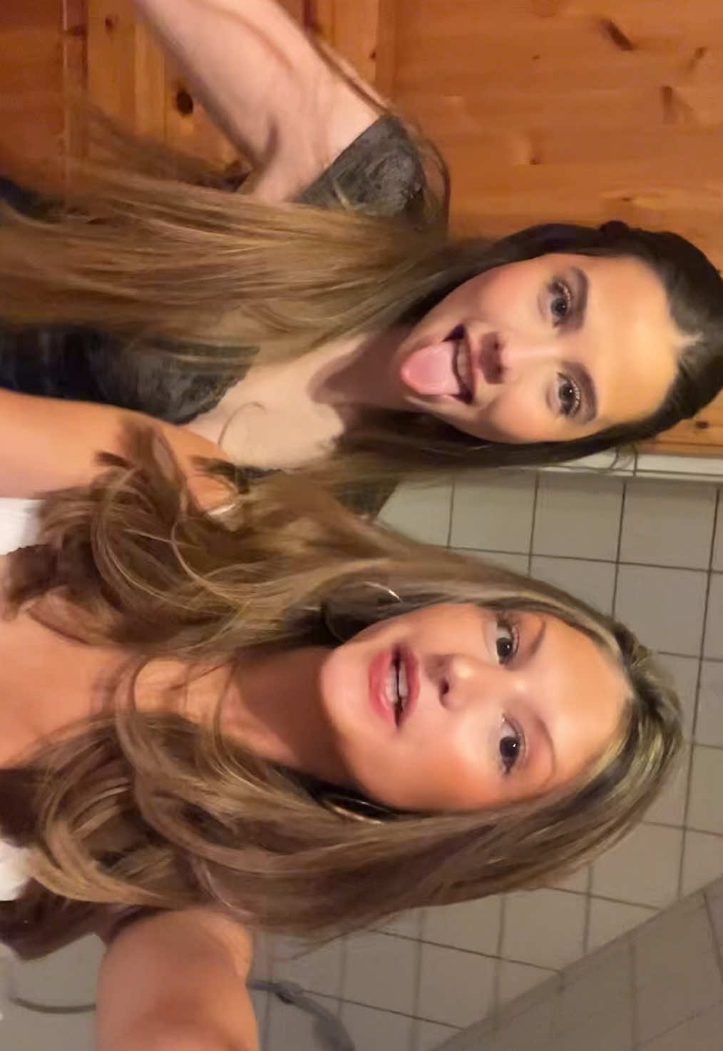 @Pauline&Lona
