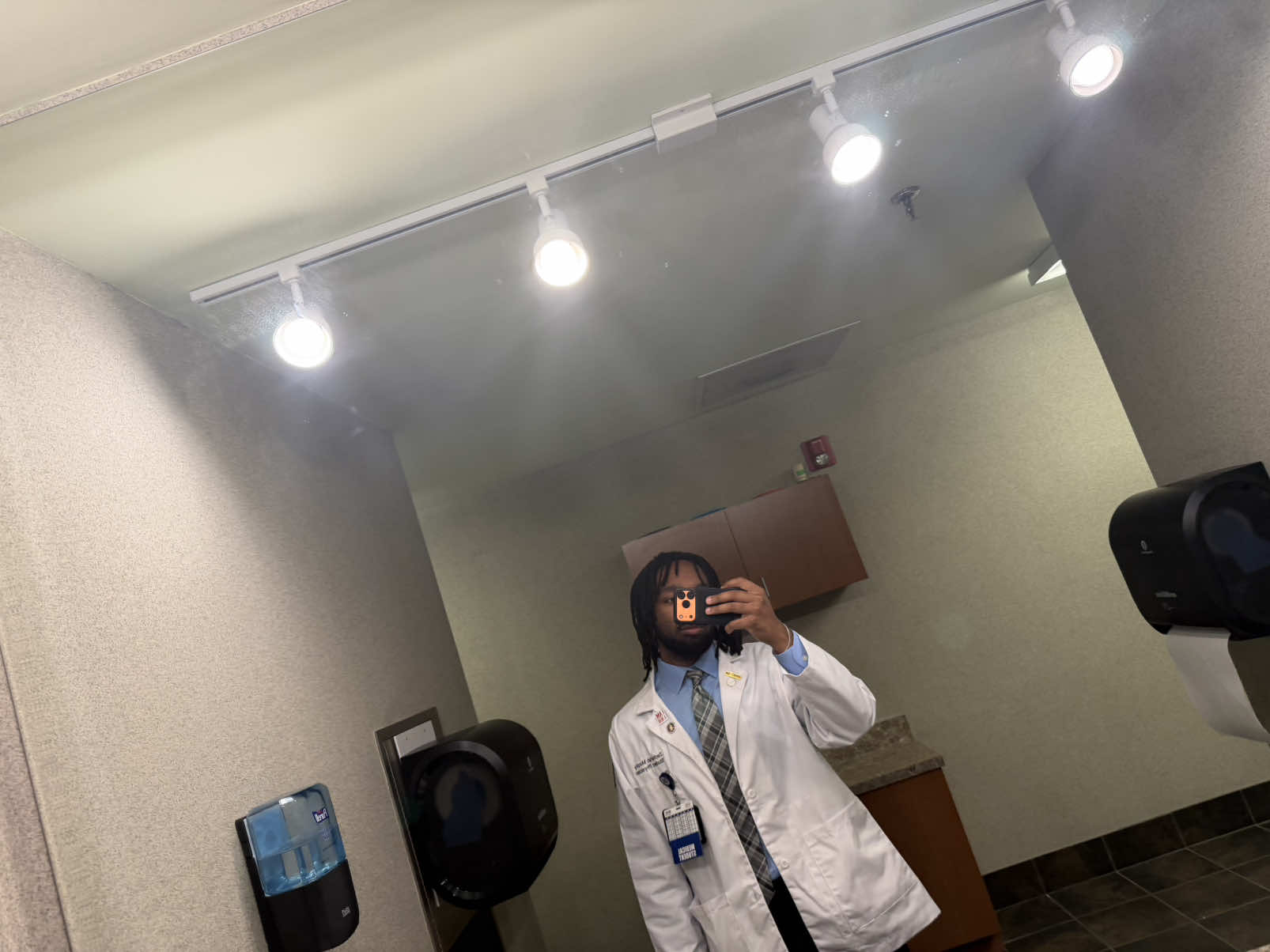 @Zech M ﾒ𝟶