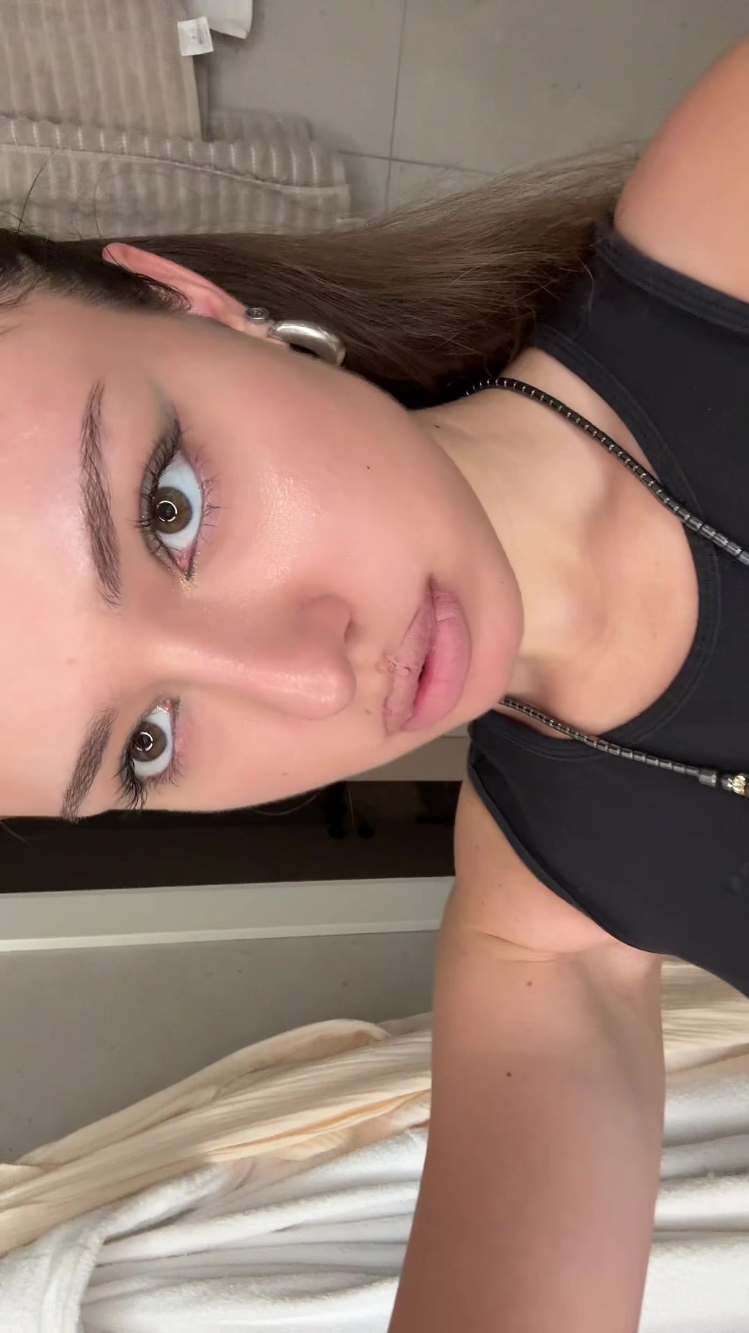 @vlovbae
