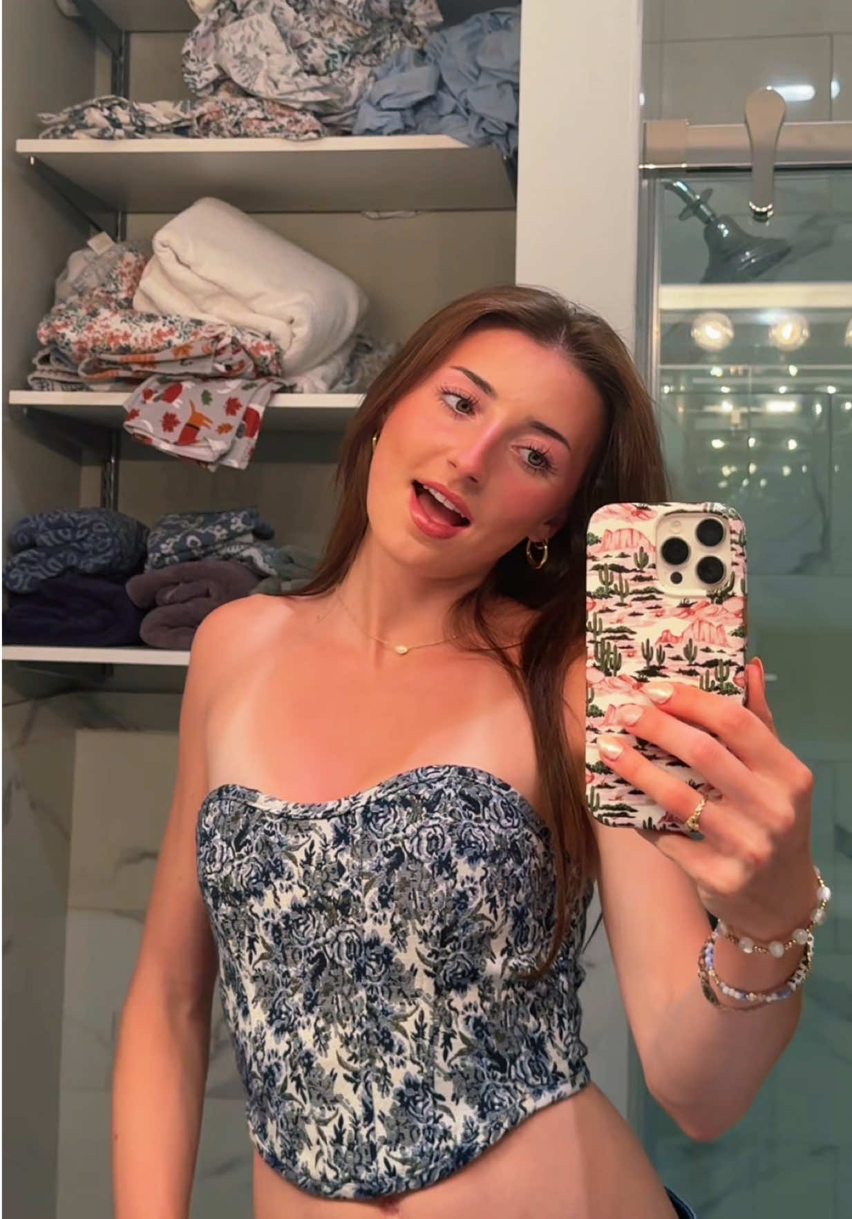 @Lara