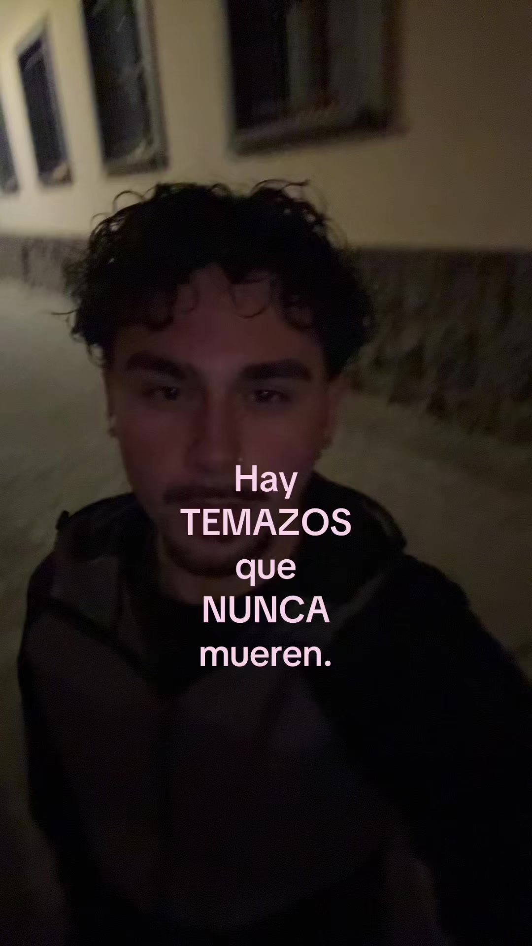 @carlosbelloo__